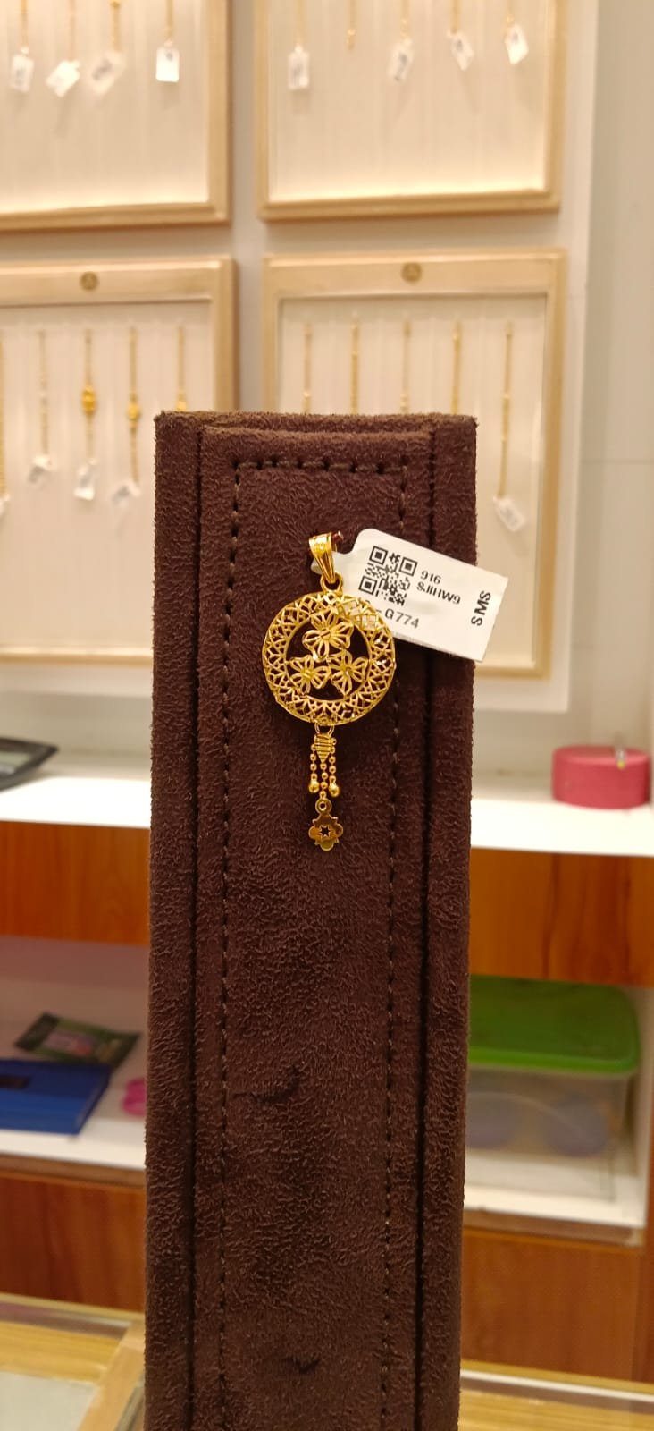 Single Hook Dollar